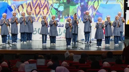 Peringatan Hari Anak di Iran