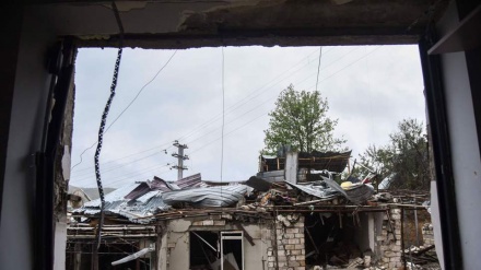  Azeri, Armenian sides continue shelling over Karabakh dispute amid fears of regional escalation 