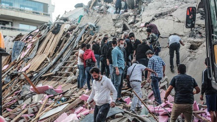 Terremoto Egeo, si scava tra le macerie