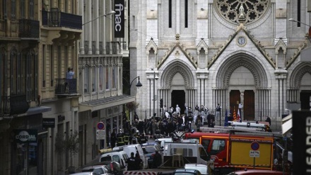 RI Kecam Pernyataan Macron dan Teror di Gereja Notre Dame