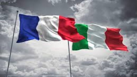 Ira di Francia contro il governo italiano:  doveva fare da filtro