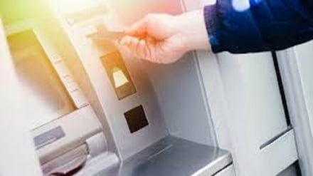 Kirghizistan: il governo teme saccheggi: tutti i bancomat fuori servizio