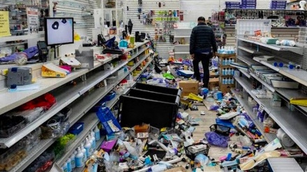 (VIDEO) USA, i cittadini invadono i negozi in Filadelfia