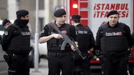 Turchia, terrorismo: imprigionato membro dello staff del consolato USA 