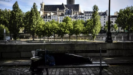 仏パリのホームレスの間にコロナが蔓延
