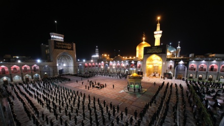 करोड़ों लोग ईरान- इराक़ जाने के लिए क्यों व्याकुल हैं? 