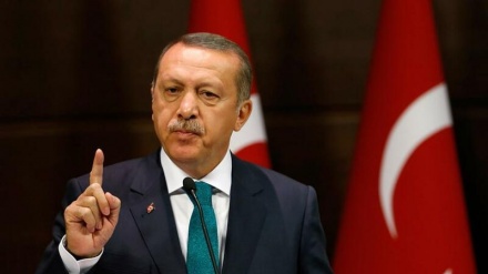 נשיא טורקיה: מקרון זקוק לטיפול נפשי בגלל יחסו למוסלמים
