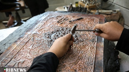 (FOTO) Iran, l'arte di incisione- 1    