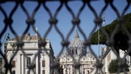 Vaticano: arrestata a Milano personaggio-chiave del caso Becciu