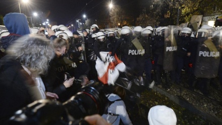 Polonia: 278 gli arresti per manifestazione contro misure anti Covid