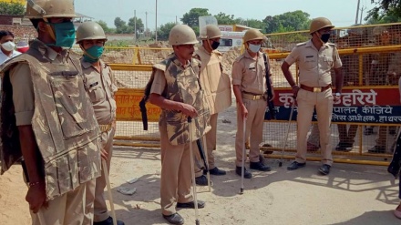 साबित हुआ उत्तर प्रदेश में है ग़ुंडाराज, बलात्कार पीड़िता के पिता को धमकी, भाजपा नेता ने कहा योगी राज में कभी पलट सकती है गाड़ी