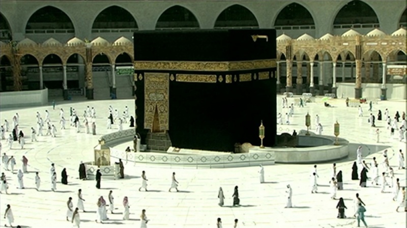 Perché durante il pellegrinaggio alla Mecca dobbiamo indossare l’ahram?