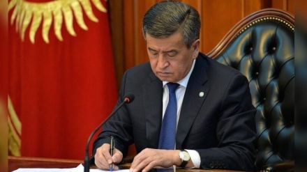 رییس جمهوری قرقیزستان استعفا کرد