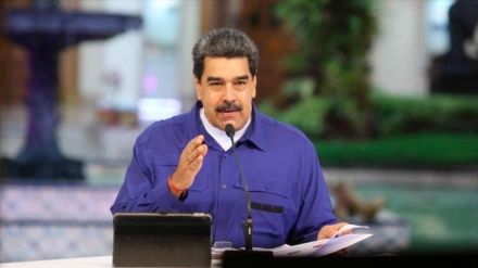 Maduro: Estamos de pie frente a agresiones y amenazas de EEUU