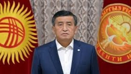 Kirghizistan, il presidente si dimette