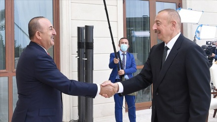 Aliyev hedh poshtë ndërhyrjen e Rusisë në konfliktin e Karabakut