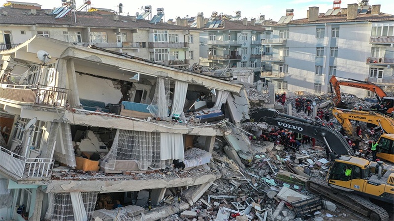 Presidente de Irán ofrece ayuda a Turquía para paliar efectos del sismo+Fotos