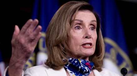 Pelosi: Trump, tehlikeli