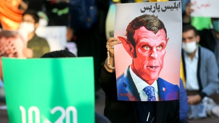 (FOTO) Proteste anti Macron nel mondo islamico - 1