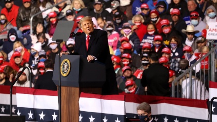 アメリカ大統領選を前に、同国でのコロナ感染者数が記録を更新