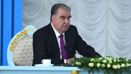 نارضایتی رحمان از فعالیت اغلب وزارتخانه ها و سازمان های دولتی تاجیکستان