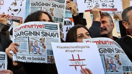 Gazetecileri tutuklama dosyasında Türkiye'ye mahkumiyet kararı verildi