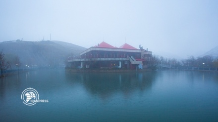 伊朗历史和文明之都雨天之美