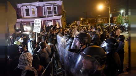 Usa, la polizia reprime le proteste a Carolina del Nord
