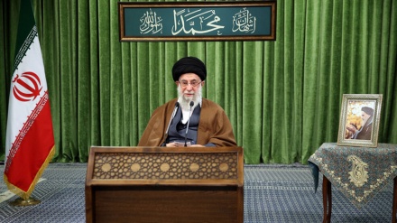 Líder iraní denuncia “salvajismo cultural” de Francia contra Profeta