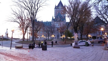 Me rroba mesjetare, vret dy persona me shpatë në Kanada