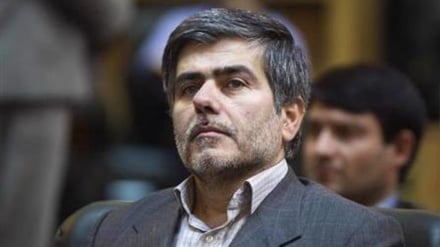 ستاره های سرخ (7)؛ فریدون عباسی، دانشمندی که از ترور نمی ترسید 