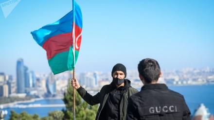 (FOTO) Armenia accetta la pace: festeggiamenti in Azerbaigian - 1