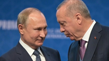 Russia, Putin chiama Erdogan per discutere crisi Caucaso