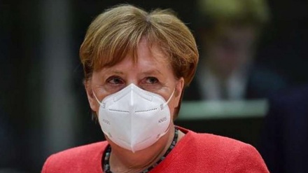 Merkel vazhdon paralajmërimet për përhapjen e virusit Korona
