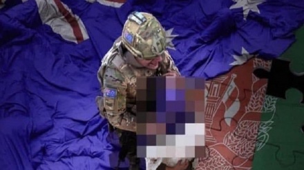 豪州兵によるアフガン人の子どもの醜悪な対応を撮影した写真が大反響