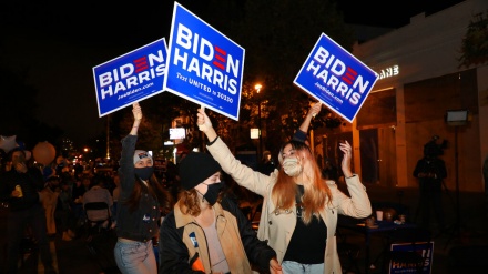 Fotos: Residentes en Pensilvania salen a celebrar ventaja del demócrata Biden