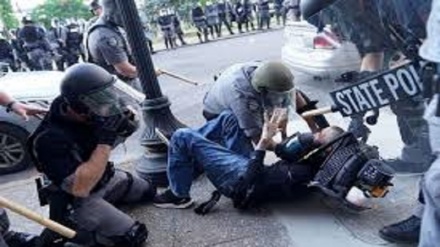 USA 2020: tafferugli a Washington, la polizia interviene + VIDEO