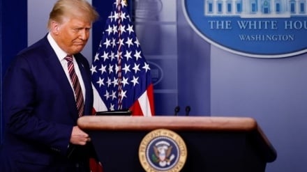Trump: il mondo intero ride degli Stati Uniti