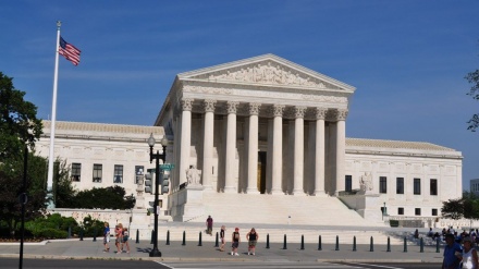  US Supreme Court keeps controversial border policy in place