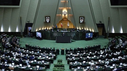 Parlemen Iran Susun RUU Baru untuk Pengayaan Uranium