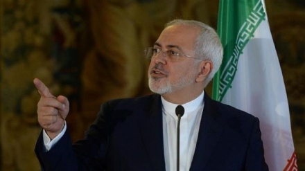 Zarif: Irán no tolera presencia de terroristas cerca de sus fronteras