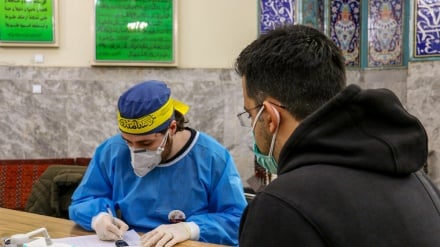 Tehroni məçitonədə Korona skrininq