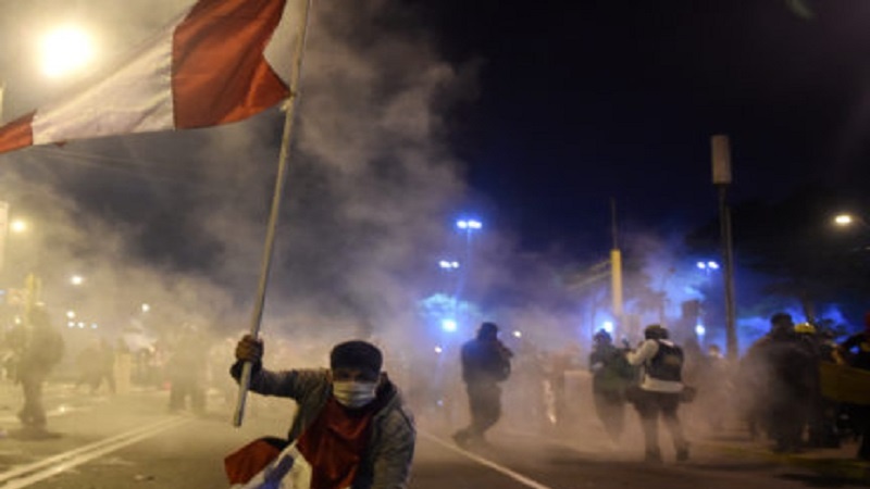 Jefe del Congreso de Perú pide renuncia de Merino tras protestas