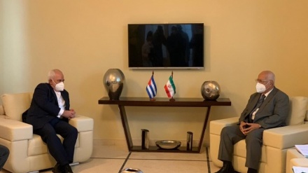 イラン・キューバ両外相が、二国間関係の拡大を強調