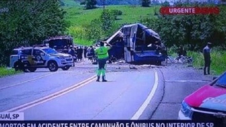 Brasile, scontro frontale tra due mezzi: 40 morti