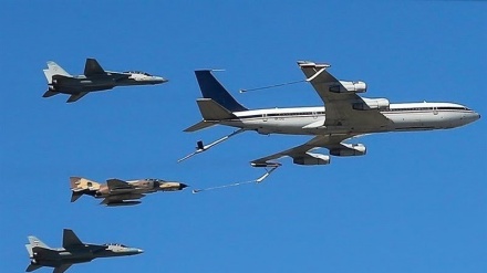 ইরানের মধ্যাঞ্চলে বিমানের বিশাল মহড়া