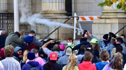 米ノースカロライナ州で、治安部隊が抗議者を弾圧