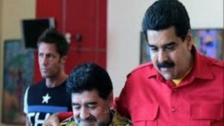 Maduro: Maradona ha assistito operazioni segrete per trasporto di cibo in Venezuela