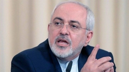 ظریف: همکاری دفاعی بین تهران و کاراکاس کاملاً قانونی است