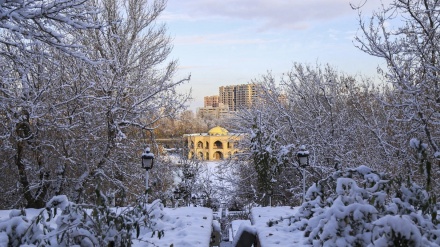 (FOTO) Iran, Tabriz si sveglia sotto la neve- 1 